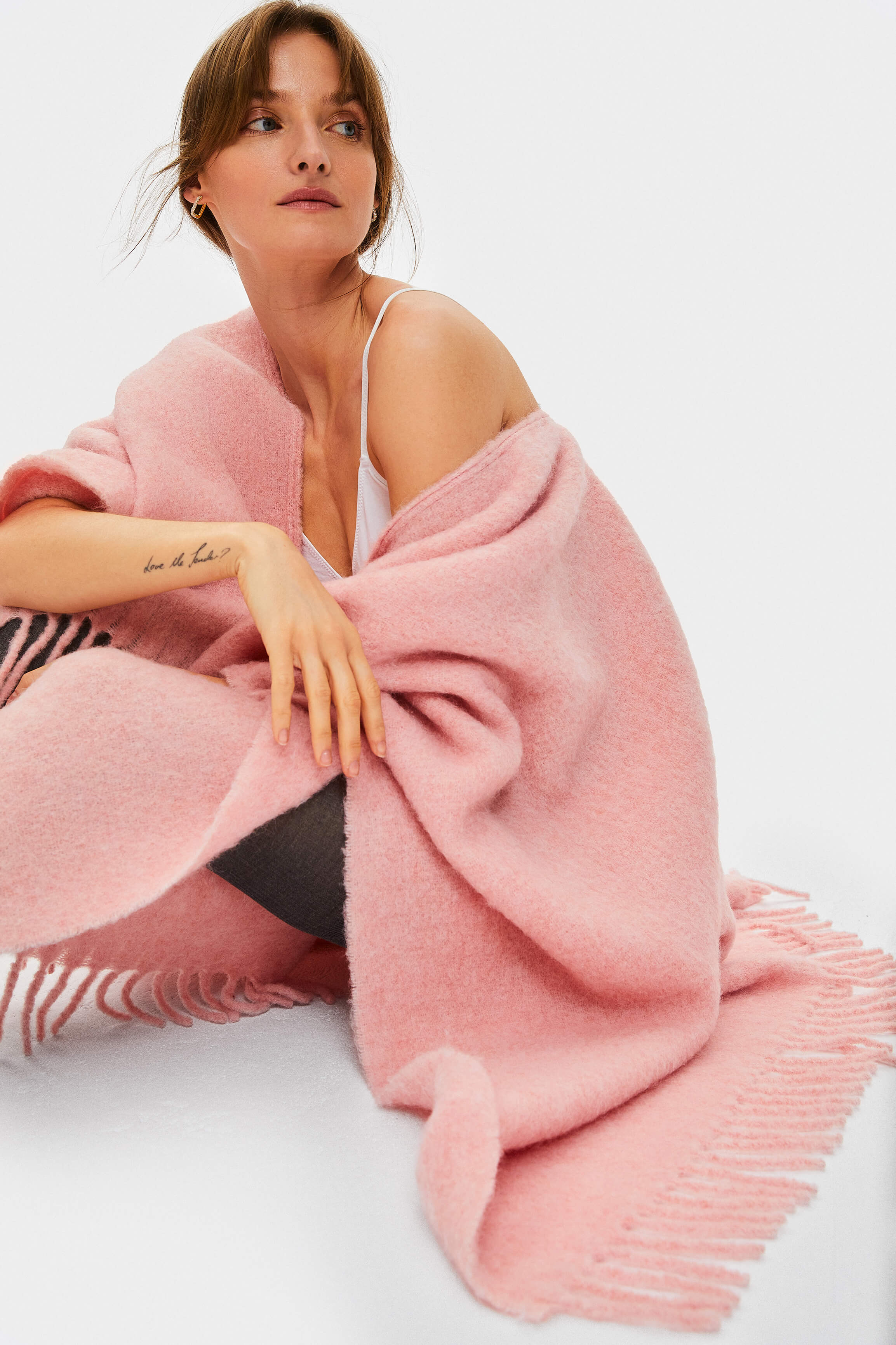 Gorgona Alpaca-blend Poncho in Pink - Image 4