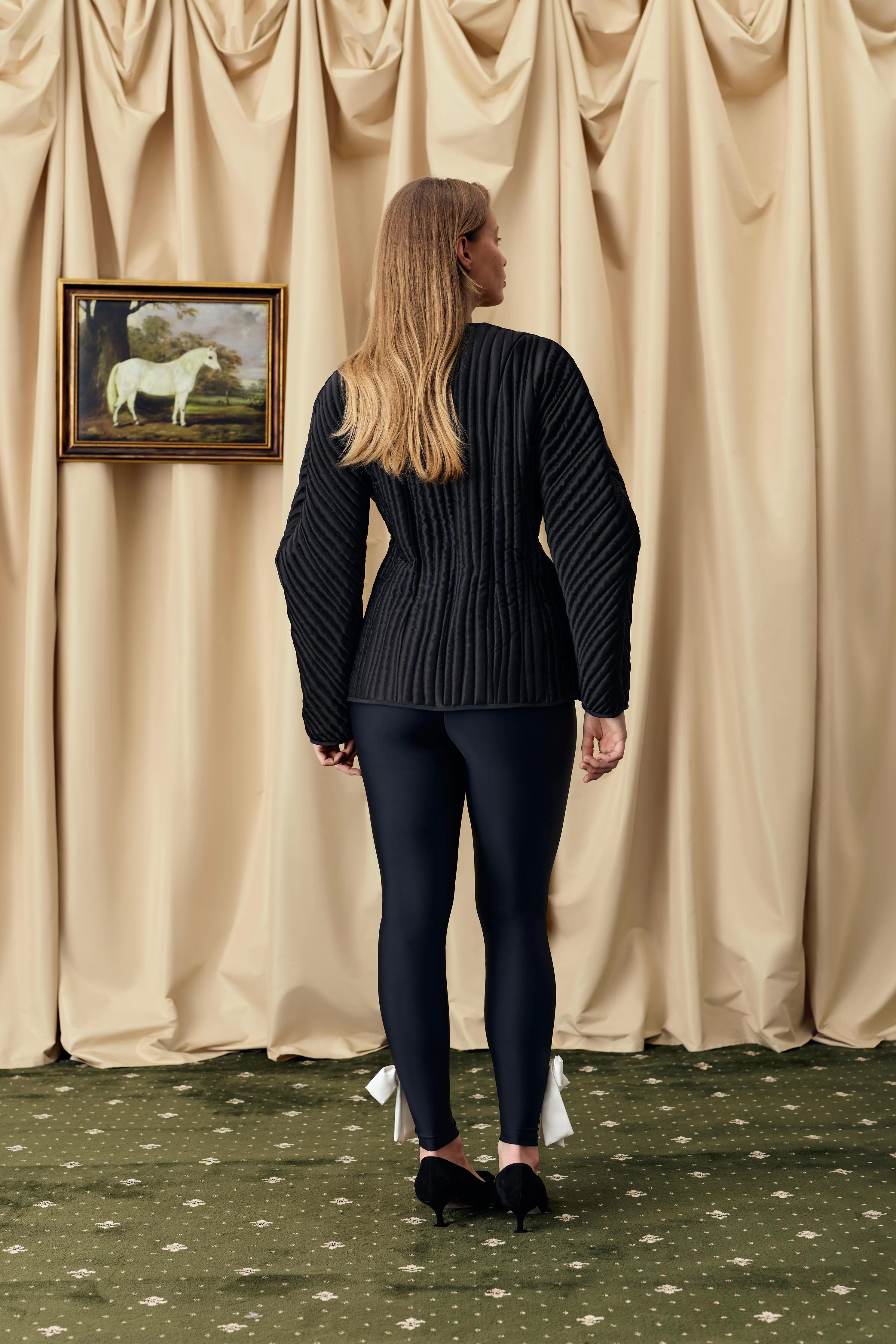 Hebao Quilted Jacket in Black - Image 5