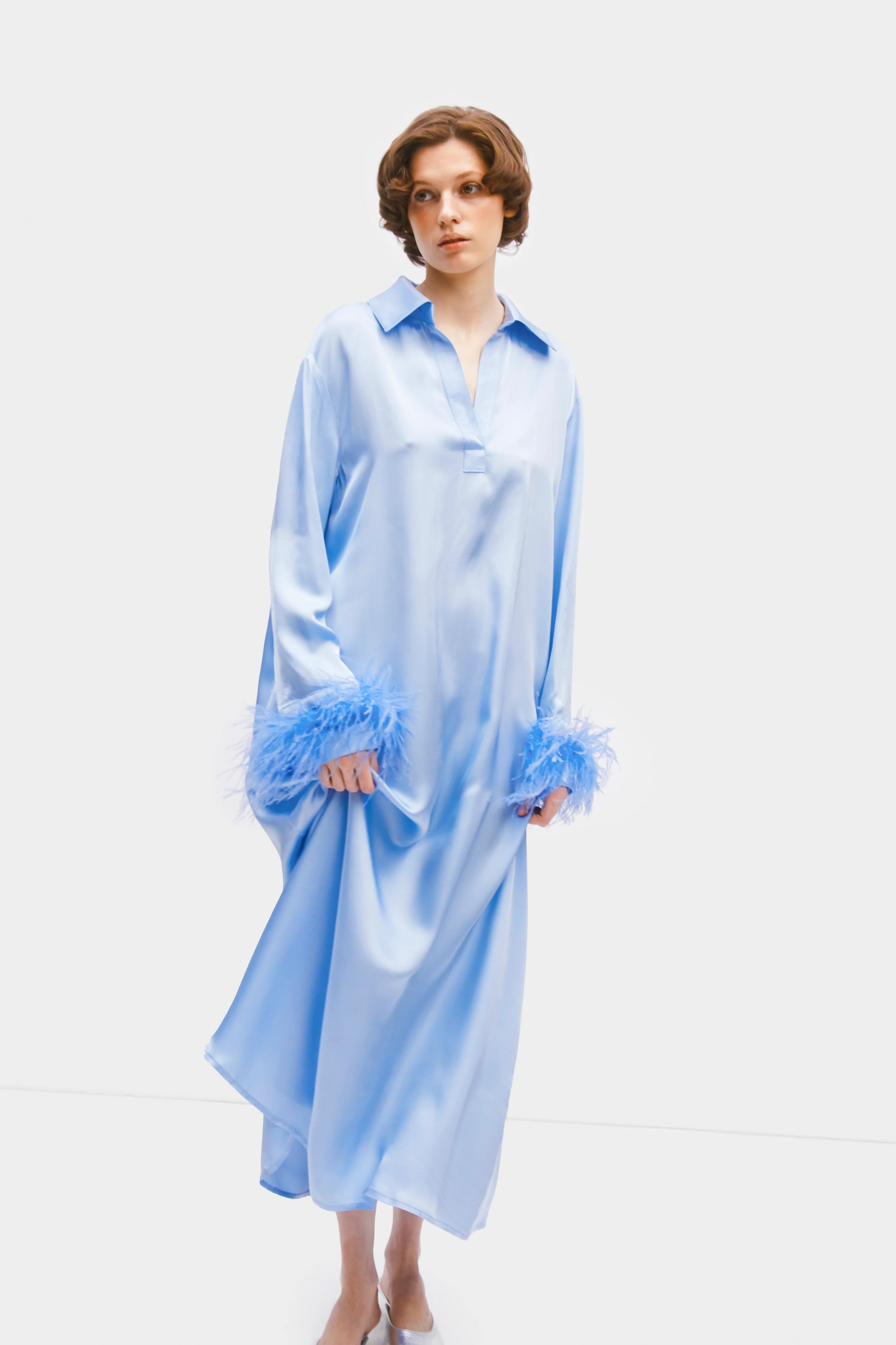 Luna Maxi Dress with Detachable Feathers in Blue - Image 4