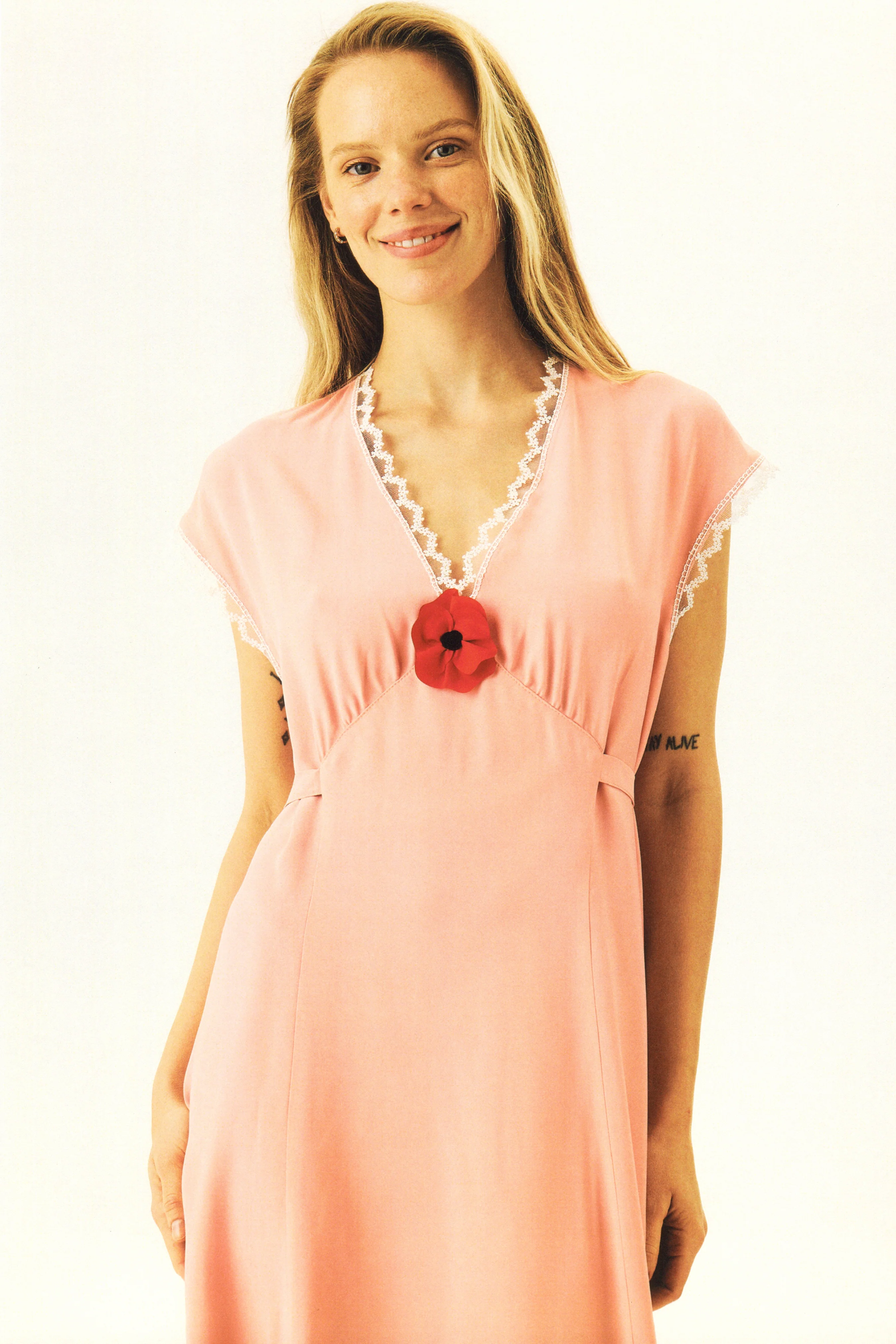 Poppi Midi Dress in Pink - Image 3