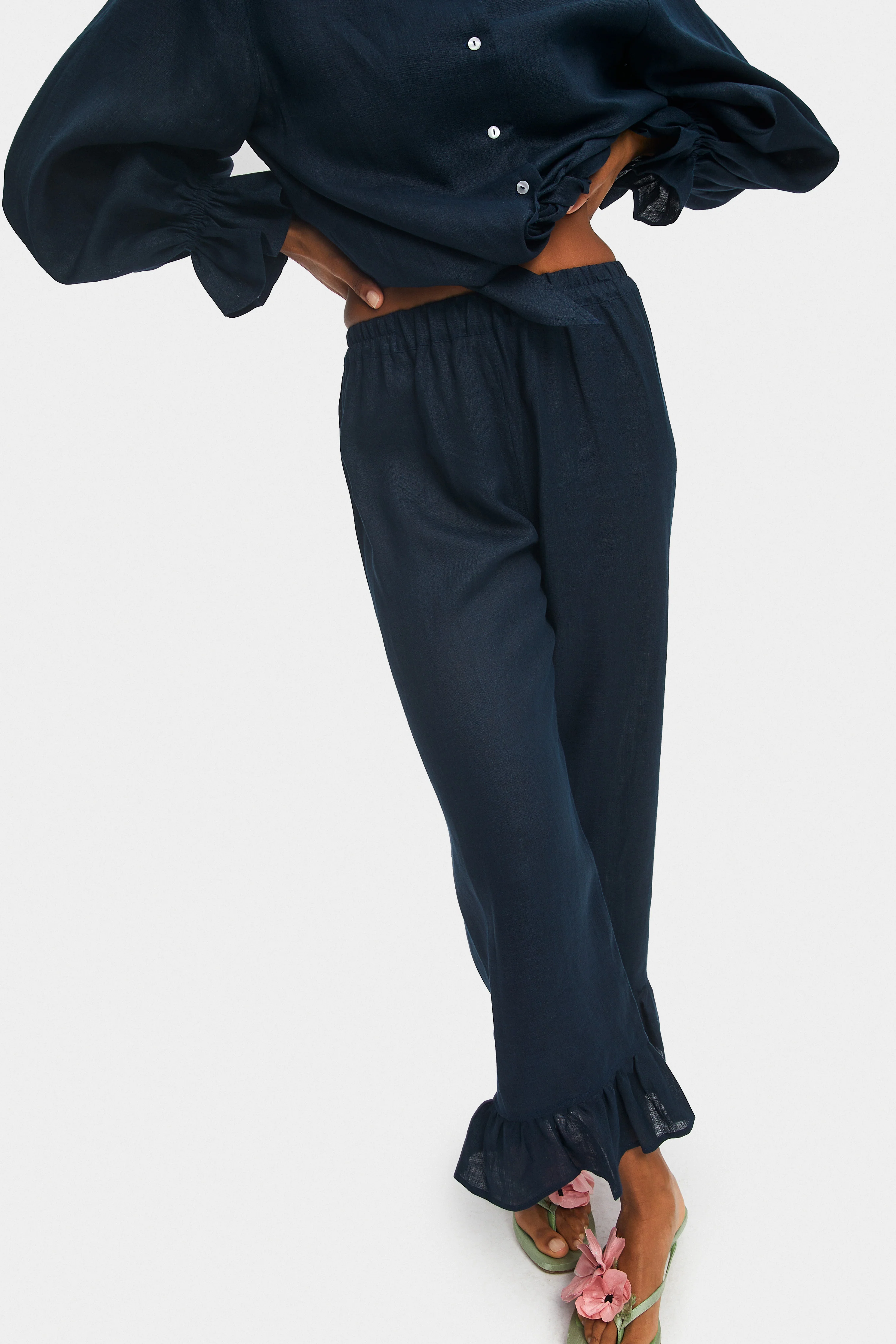 Rumba Linen Lounge Suit in Navy - Image 9