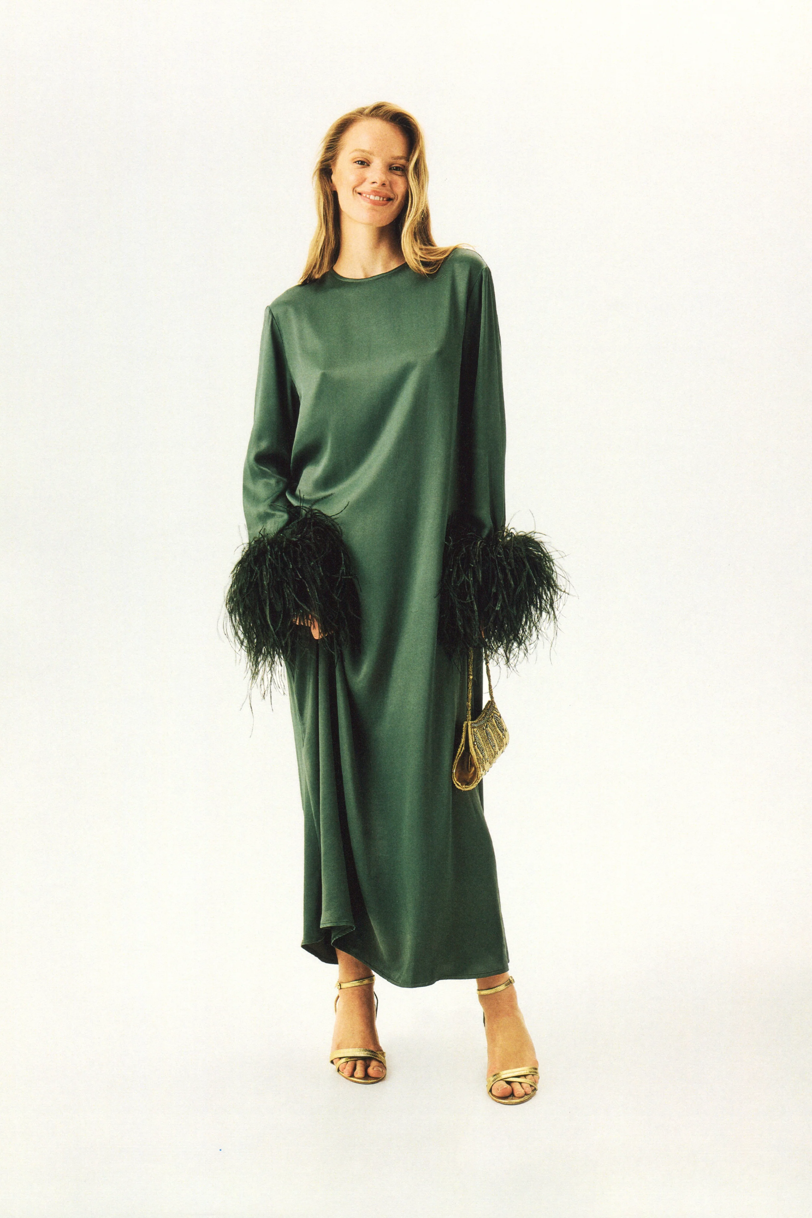 Suzi Maxi Dress with Detachable Feathers in Green - Image 4