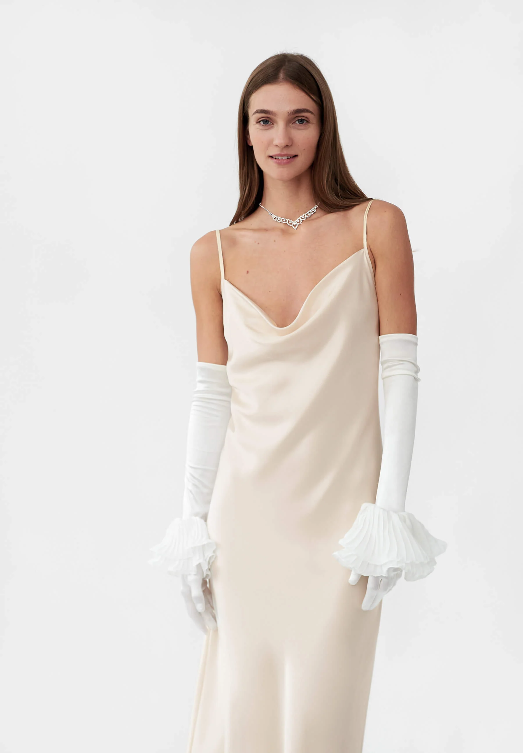 Zephyr Ruffle Gloves in White - Image 4